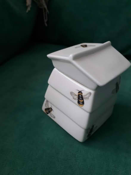 Photo of free Tiny honey / trinket pot (Aldingbourne PO20) #1