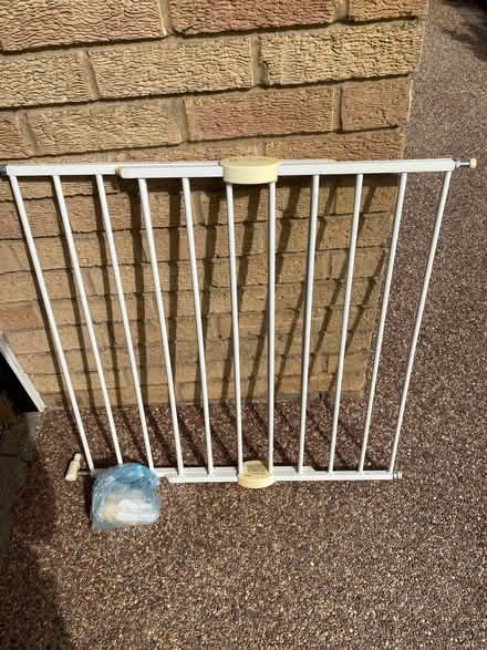Photo of free Extendable stair gate. (Higham North area NN10) #1