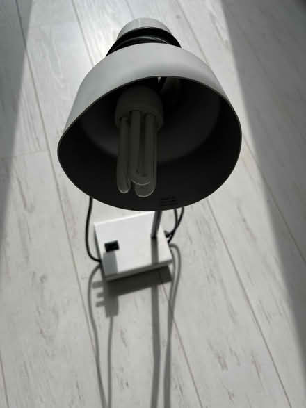 Photo of free White lamp (TN2) #1