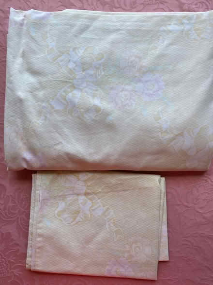 Photo of free Duvet cover to fit double bed with pillowcases (Ditton Meadows CB5) #1