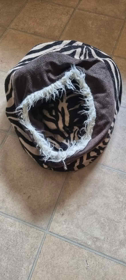 Photo of free Cat bed (Hailsham BN27) #1