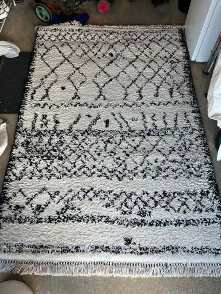 Photo of free Rug 240cm x 160cm (TS15 9yh) #1