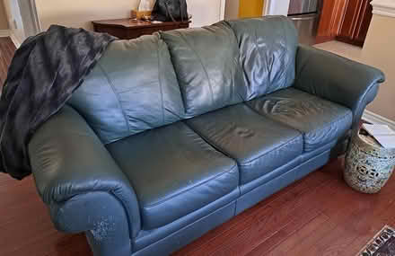 Photo of free Leather Sofa & 2 Armchairs (Uxbridge - Barton Farms) #1