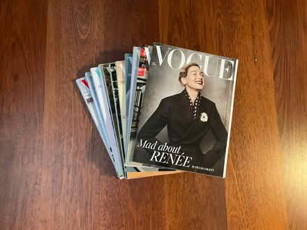 Photo of free Vogue magazines (Sale M33) #1