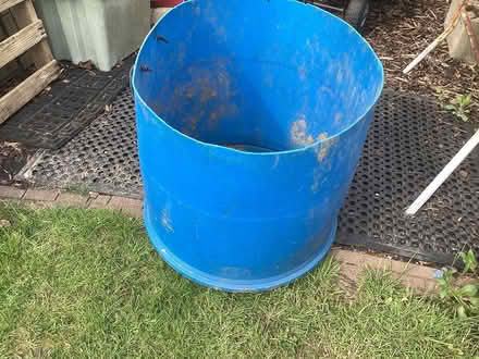 Photo of free Garden/alloment large plastic bin (selsey) #1