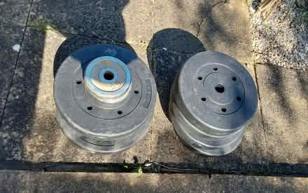 Photo of free Weights 4x 5k 2x 7.5k plus some small ones (Bare LA4) #1