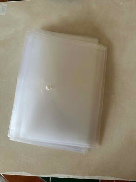 Photo of free a4 plastic stationery wallets (Fairhaven FY8) #1
