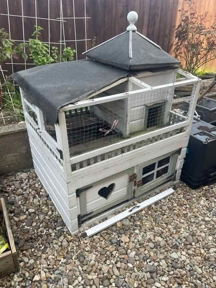 Photo of free Rabbit/guinea pig hutch. Need tlc (RG6) #1