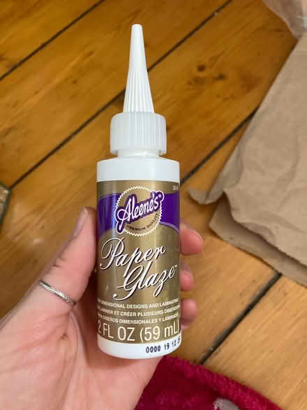Photo of free Paper glaze (Wrenn School NN8) #1