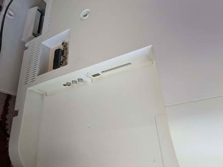 Photo of free TV 32 inch (West Drayton UB7) #2