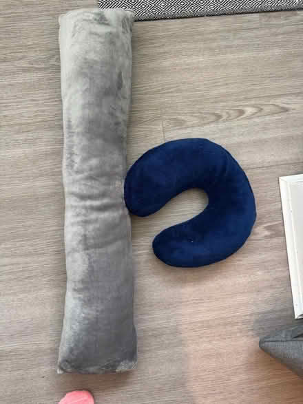 Photo of free Pillows (Sw19 2dh) #1