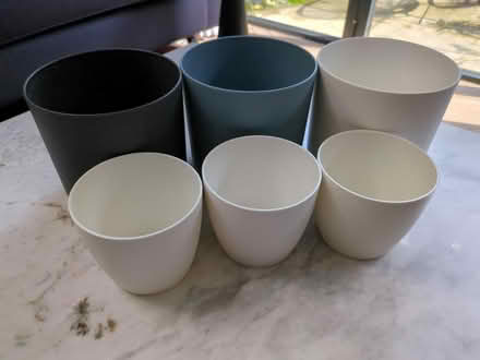 Photo of free Elho plastic indoor plant pots (Brixton) #1