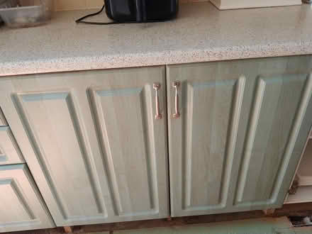 Photo of free Kitchen cupboard doors and worktop (Hatfield DN7) #3
