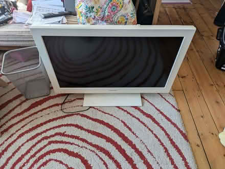 Photo of free TV 32 inch (West Drayton UB7) #1