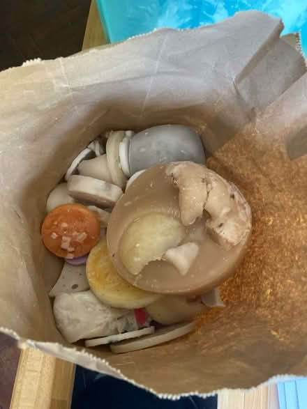 Photo of free 2.25kg candle wax scraps (St Albans AL3) #1