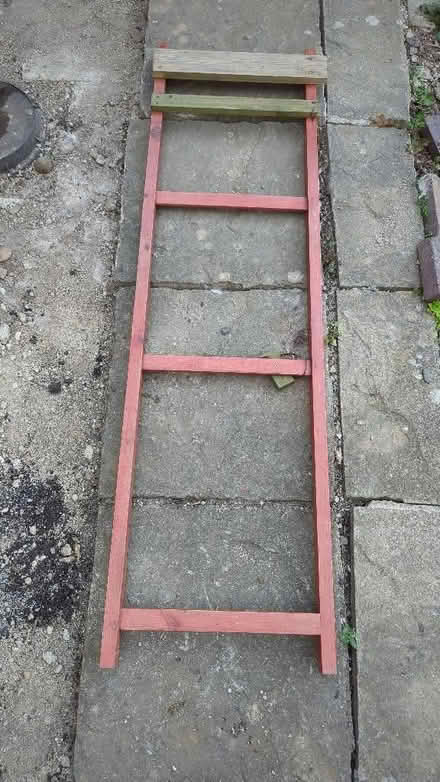 Photo of free A frame for something! (Bussage GL6) #1