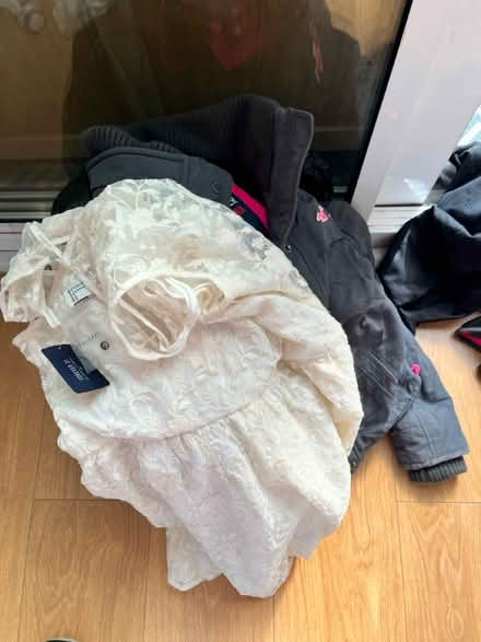 Photo of free Bundle of ladies clothes & bags (Abingdon OX14) #1