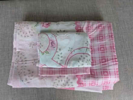 Photo of free Reversible Single Duvet Set (Enfield EN2) #2