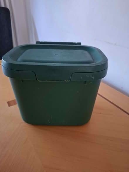 Photo of free Small bin (Cogges OX28) #2