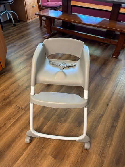 Photo of free High chair (PaloAlto Ventura neighborhood) #3