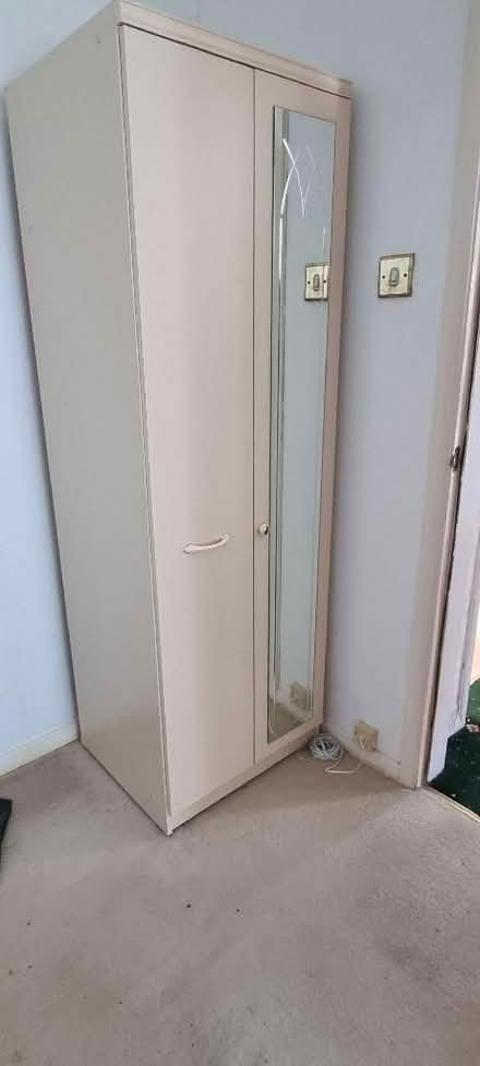 Photo of free single wardrobe with mirror (Newthorpe NG16) #1