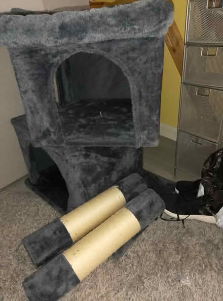 Photo of free Very large (wide) cat tower (N5 Highbury) #2