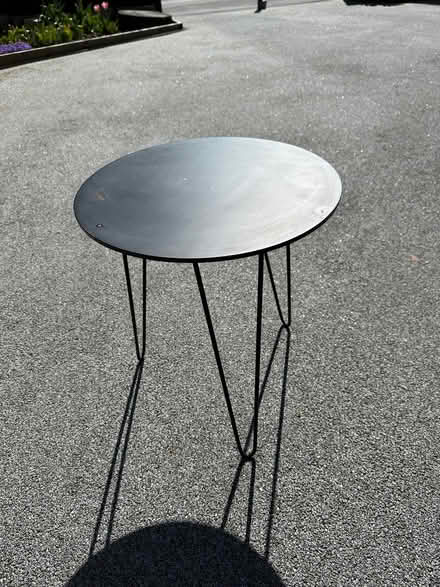 Photo of free Coffee table. (Buckhurst Hill IG9) #3