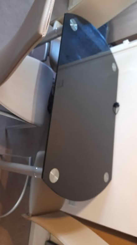 Photo of free Extenable glass table (SG2 0AH) #1