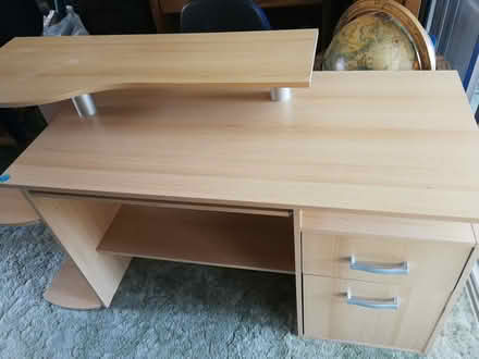 Photo of free Desk (Beaconsfield HP9) #1