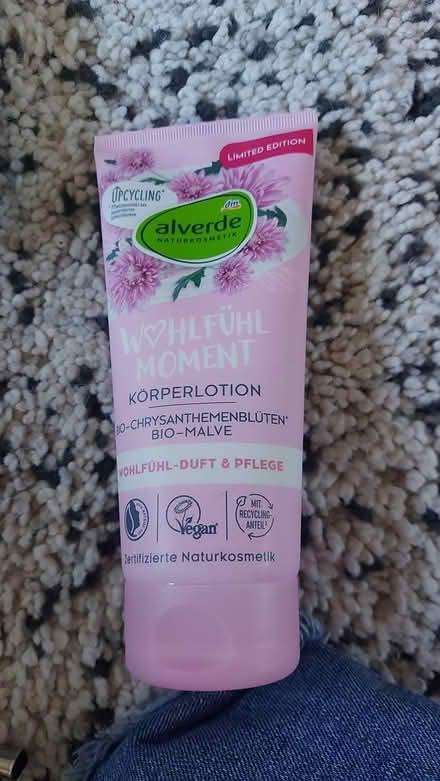 Photo of free Skin / Hiar cares (M8) #3