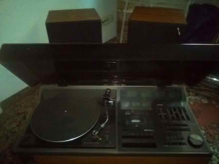 Photo of free Hitachi Stereo Music Centre SDT-7675 & 2 Speakers (Hoddesdon EN11) #3