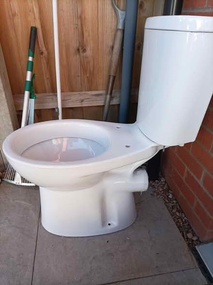 Photo of free Toilet (Bishop's Tachbrook CV33) #3