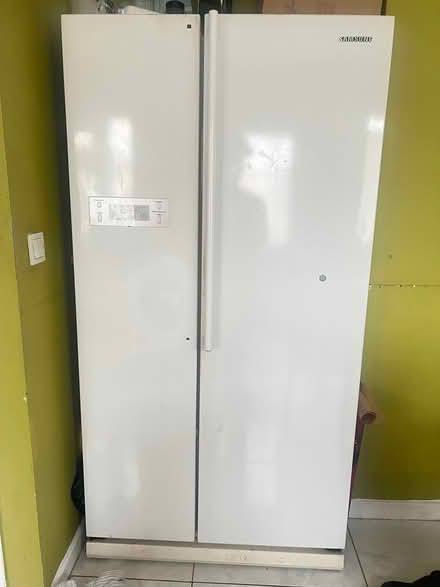 Photo of free America fridge (South Dublin) #1