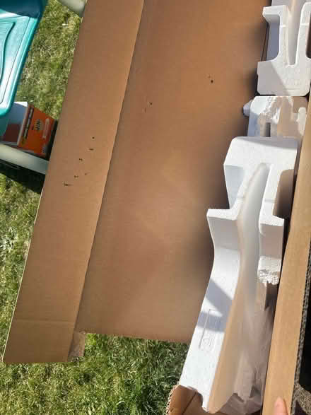 Photo of free Empty TV box (Kingston KT19) #2