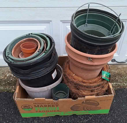 Photo of free Planter Pots (New Fairfield, CT) #1