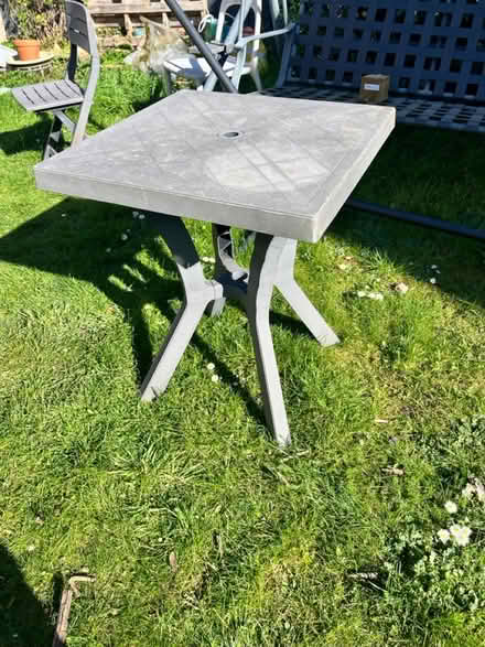Photo of free Patio table (Barton le clay) #1