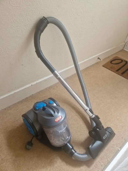 Photo of free Hoover power3 pet vax (Southfields SW18) #1