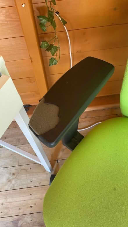 Photo of free office chair (Reddish SK5) #3