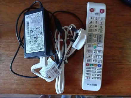 Photo of free Samsung 22in TV (Pooley Green TW20) #1