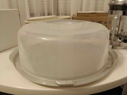 Photo of free Cake box (Winchmore Hill N21) #3