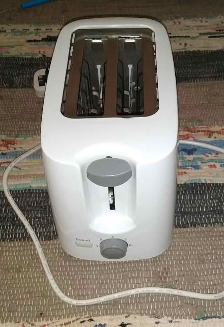 Photo of free Toaster (Heaton BD9) #3