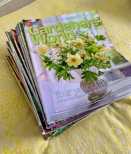 Photo of free Gardeners’ World magazines (Osgodby YO11) #1