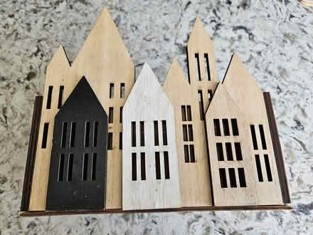 Photo of free Wooden plant pot (Welling DA16) #1