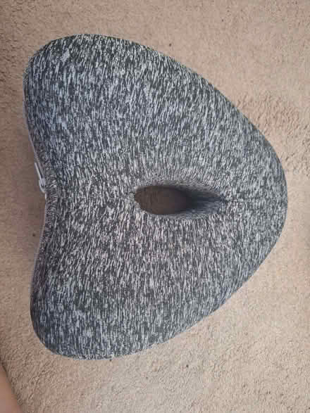 Photo of free Knee pillow (Moorfields) #1