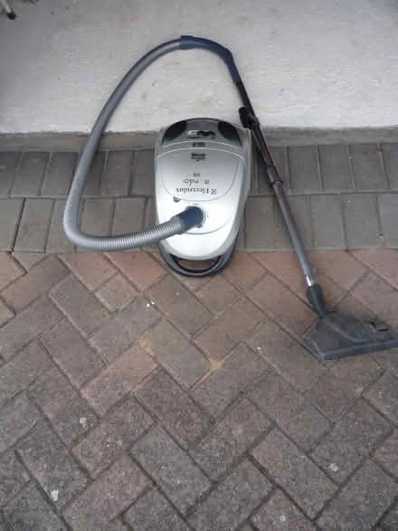 Photo of free Vacuum Cleaner (Risley WA3) #1