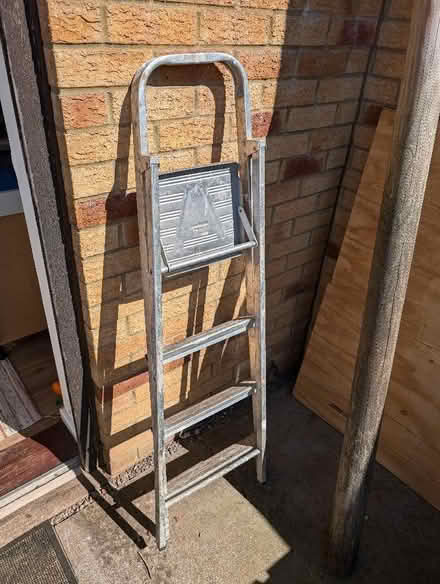 Photo of free old decorating step ladder (City of Bristol BS4) #3