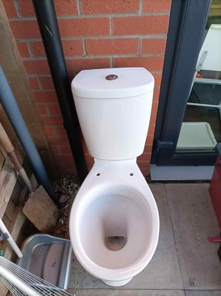 Photo of free Toilet (Bishop's Tachbrook CV33) #2