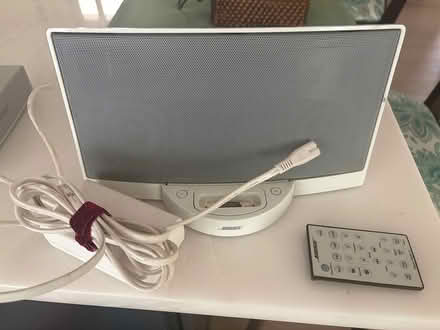 Photo of free bose sound dock for ipod (near leu gardens) #1