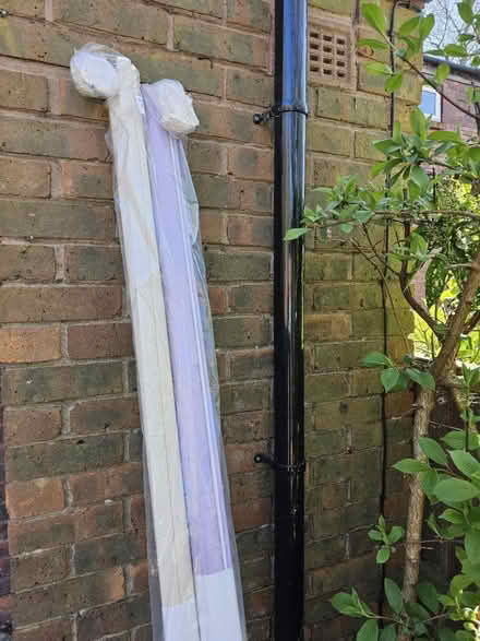 Photo of free One cream one lilac blind (GU21) #1