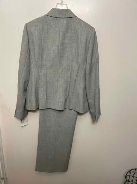 Photo of free Women’s sz 8 pant suit / NEW (South San Jose) #3